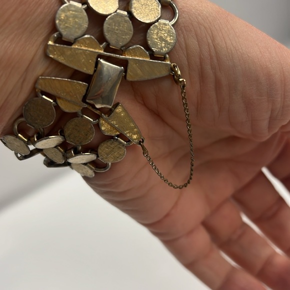 Vendome Vintage Metal Wide Bracelet Watch - Picture 8 of 8